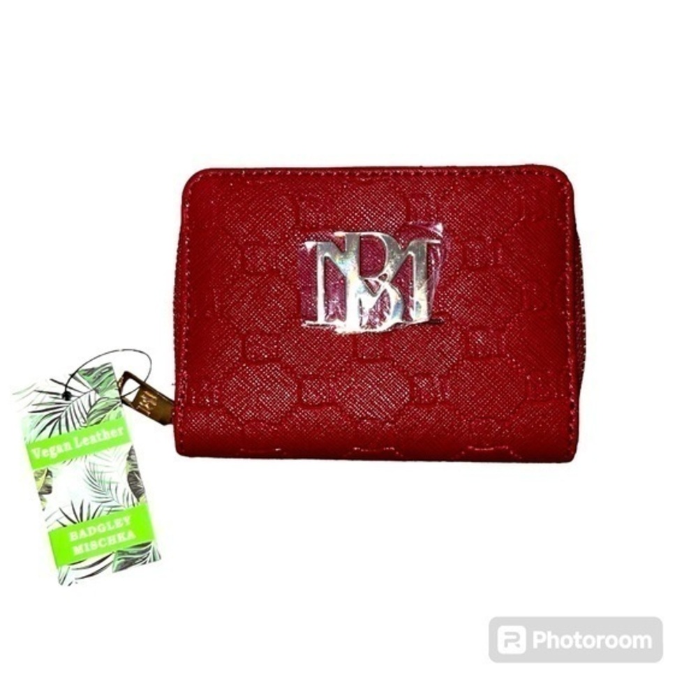 NWT‎ Badgley Mischka Vegan Leather Wallet Purse Red